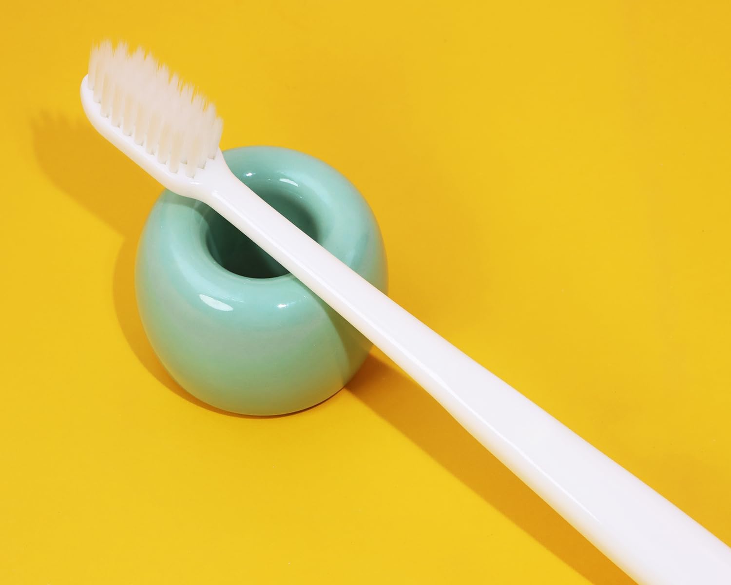 ONLYKXY 1pcs Ceramic Toothbrush Base Holder Mini Single Stand Ring Pen Holder for Bathroom Vanity Countertops Desk Organizer Tooth Brush Holder (Green) image 5