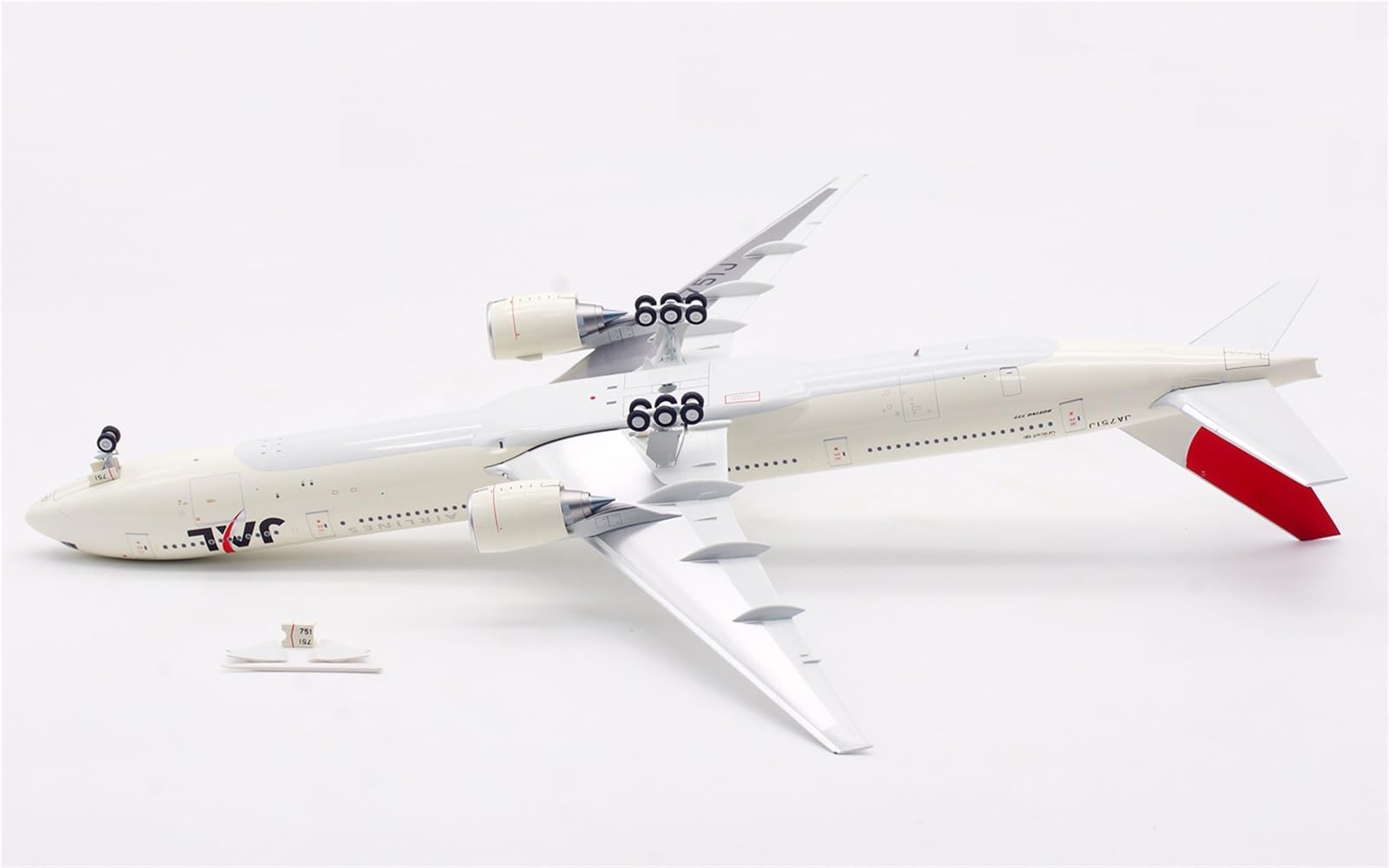 Model redukcyjny samolotu Miniaturowy Samolot Pasażerski 36 Cm 1/200 Dla Japan Airlines Modeli Samolotów Statycznych Do Boeing 777-300 JA751J Model lotniczy Replika samolotu