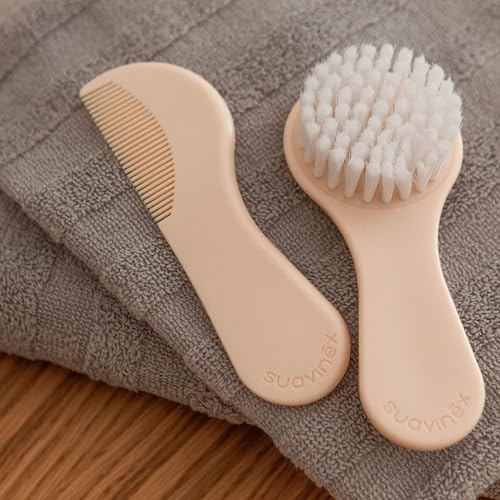 Miniatura 5 de Suavinex Cepillo Y Peine Para Bebés, Ideal Recién Nacidos, Cepillo De Fibras Pobladas Y Suaves, Peine Con Cantos Redondeados, Sin Tirones, Respeta El Cuero Cabelludo, Gris Beige