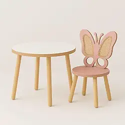 Kit de mesa com 1 cadeira modelo borboleta em MDF com detalhes em talagarça.