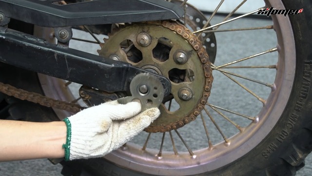 non ❥ Amazon.com: Xitomer Front Rear Axle Sliders Fit for 2024 Z500