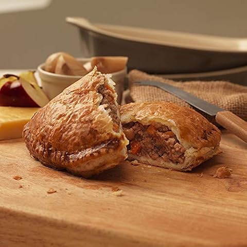 The Real Pie Company - Minced Steak & Vegetable Pasty - Award Winning Premium British Pies, 6 x 220g Fresh Pasties Cooked to Order Cover