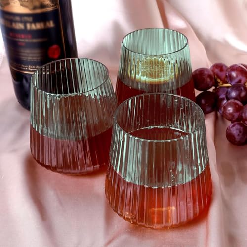 Image of Lueumxc 40 Pack Plastic Ribbed Wine Glasses, 14Oz Origami Disposable Wine Glasses Unbreakable Clear Plastic Cocktail Glasses Recyclable Shatterproof Reusable Wine Cups (14oz-green-40pack)