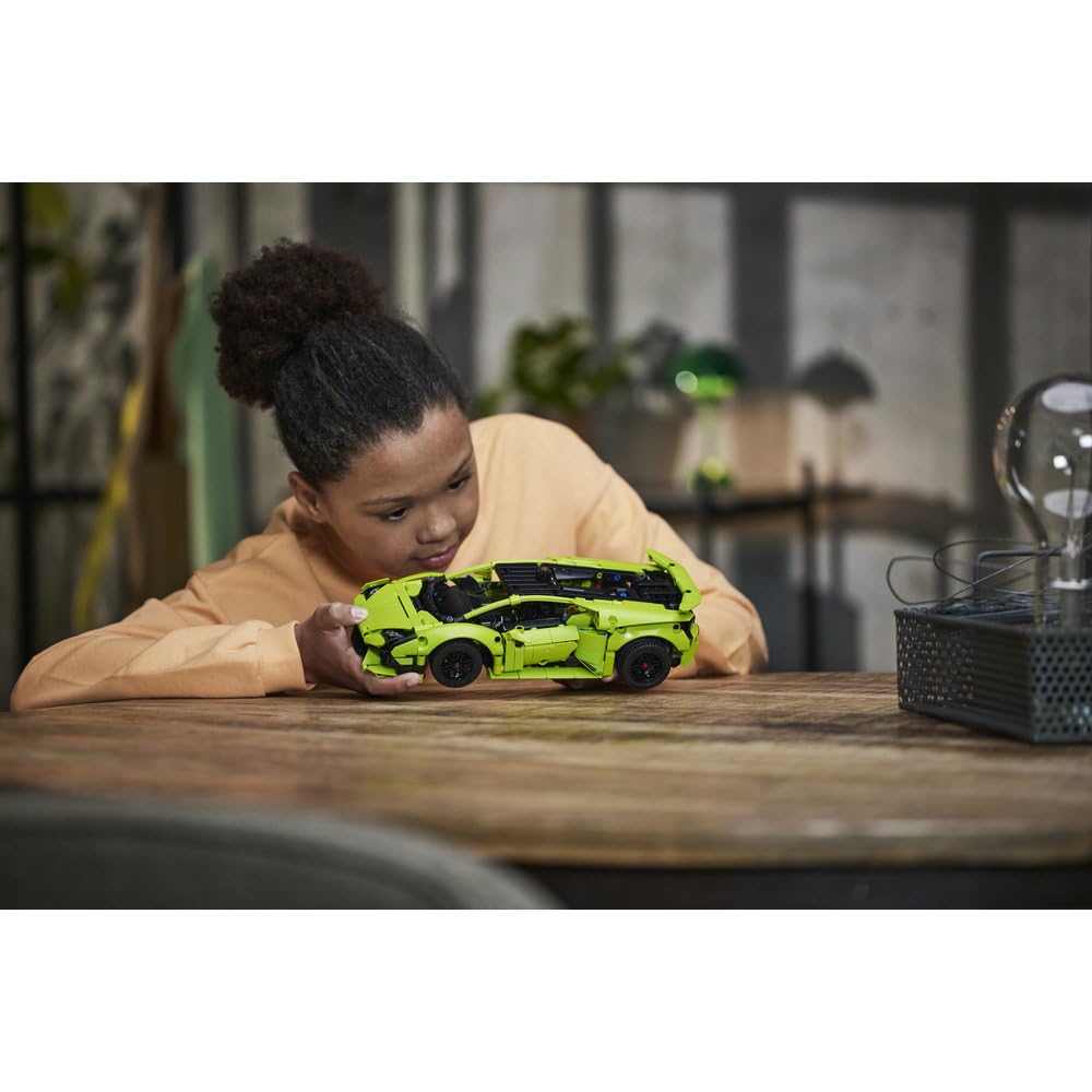 LEGO 42161 Technic Lamborghini Huracán Tecnica, zabawkowy model samochodu sportowego z klocków do zbudowania dla dzieci, pomysł na prezent dla chłopca, dziewczynki i fanów motoryzacji