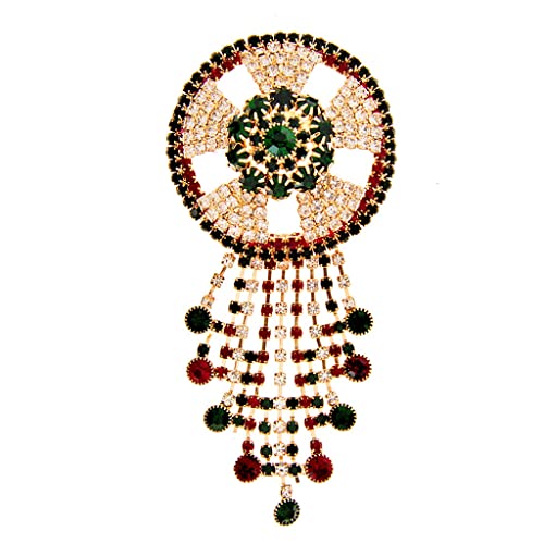 Bijoux à la mode pour égayer un vêtement sombre avec une fleur rouge