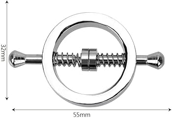 Rus yigitlari yalangoch Bir ayol sutyen kiygan holda trusigini yechdi.