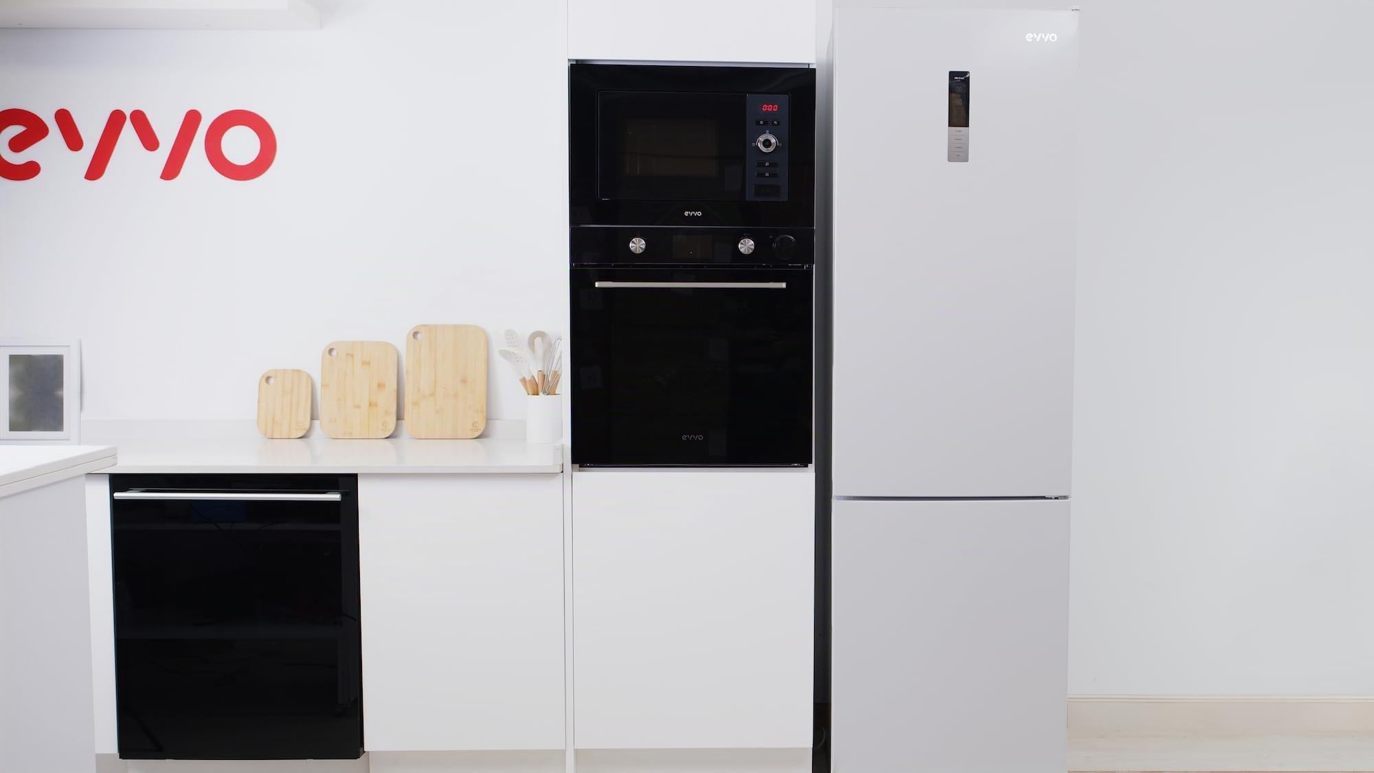 EVVO Frigorífico Combi No Frost, Capacidad Frigorífico 226 L Congelador 96 L, Motor Inverter, 60cm de Ancho, Clase energética D, Multi Air Flow, Luz Interior LED, Panel LED táctil, F55W Glass (Blanco)