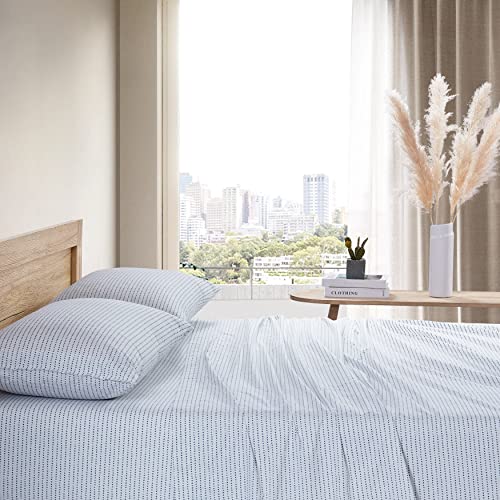 City Scene - Queen Size Sheet Set with Fitted Sheet & Pillowcases by City Scene - Used condition - Image 5