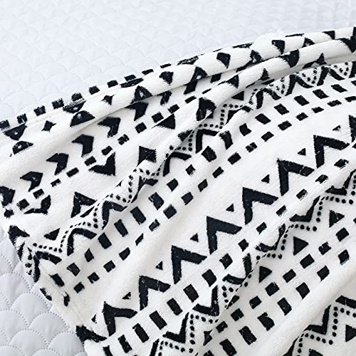Vessia Oversized Flannel Fleece Plush Blanket Throw Size(50"X70") - Black And White Boho Geometric Pattern Blanket - Soft Cozy Lightweight Microfiber Bohemian Blanket For All Seasons #TOP6
