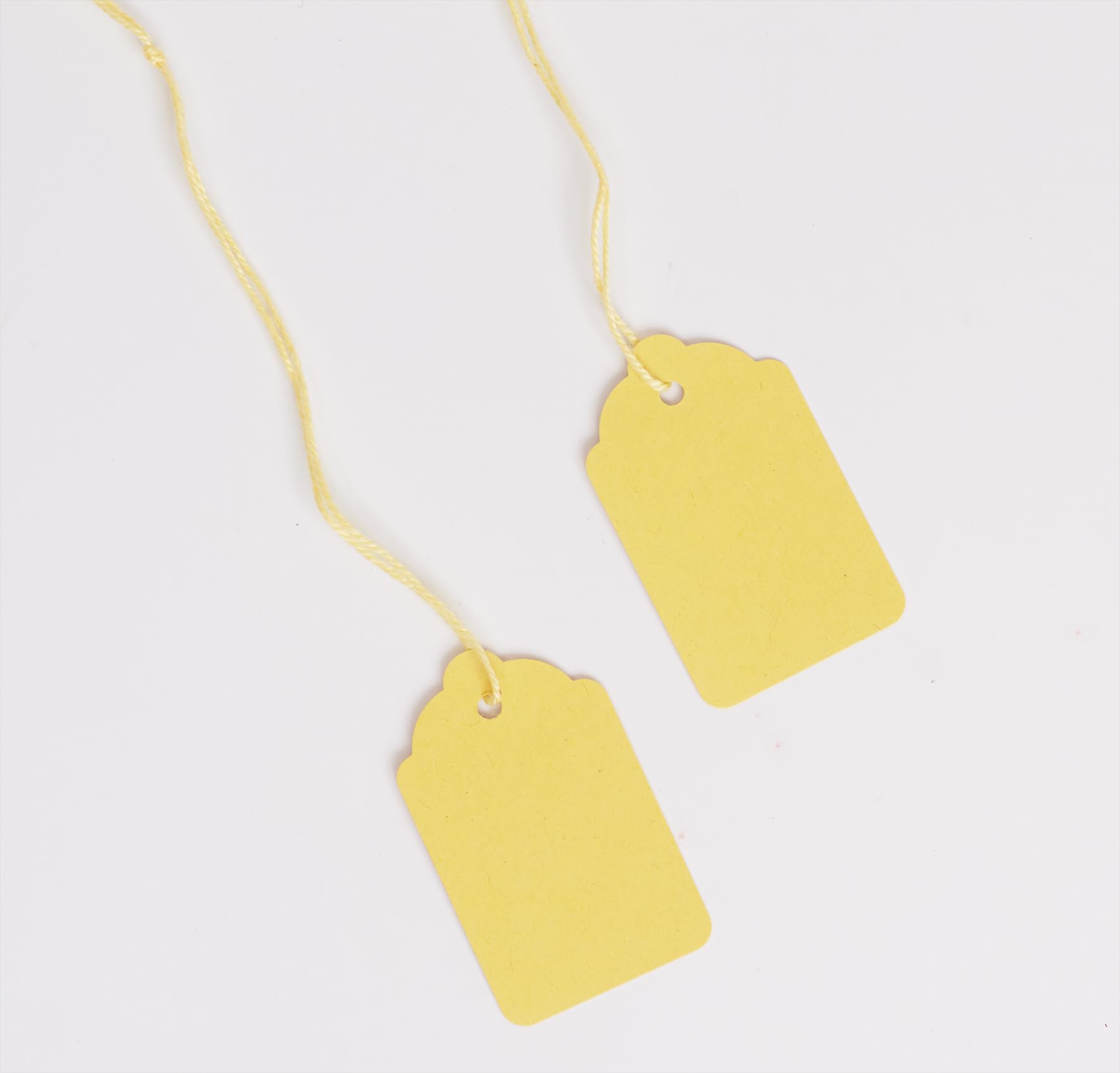 Blick Tags, Yellow, Strung, Rectangular, 45mm x 28mm, 1000 Labels, for Home Office, Family, Colour Coding - Image 4