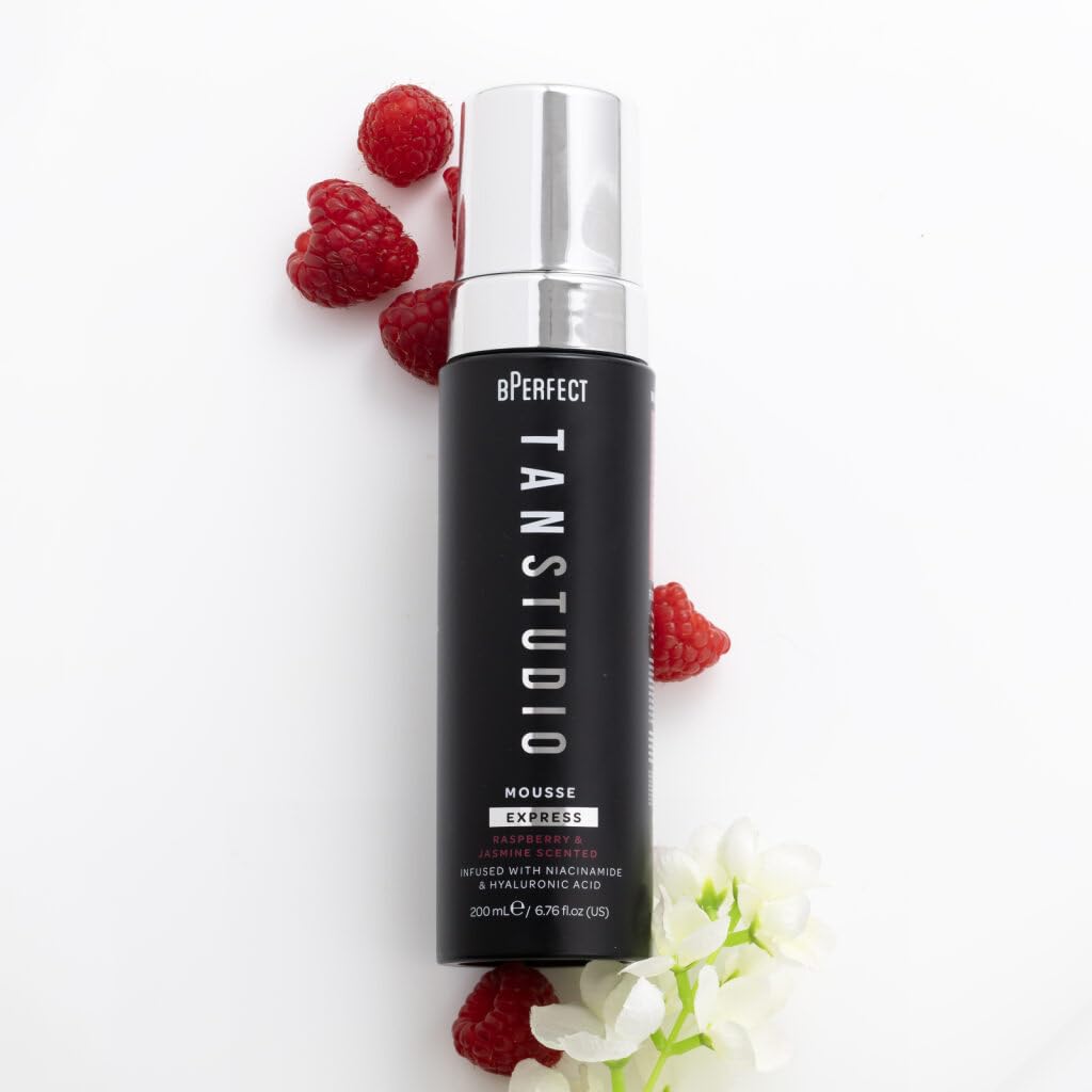BPerfect Tan Studio Express Tanning Mousse Lightweight Hydrating Self Tan with Hyaluronic Acid, Niacinamide, CQ10, Aloe Vera & Green Tea Raspberry & Jasmine Scent 200ml - Image 2