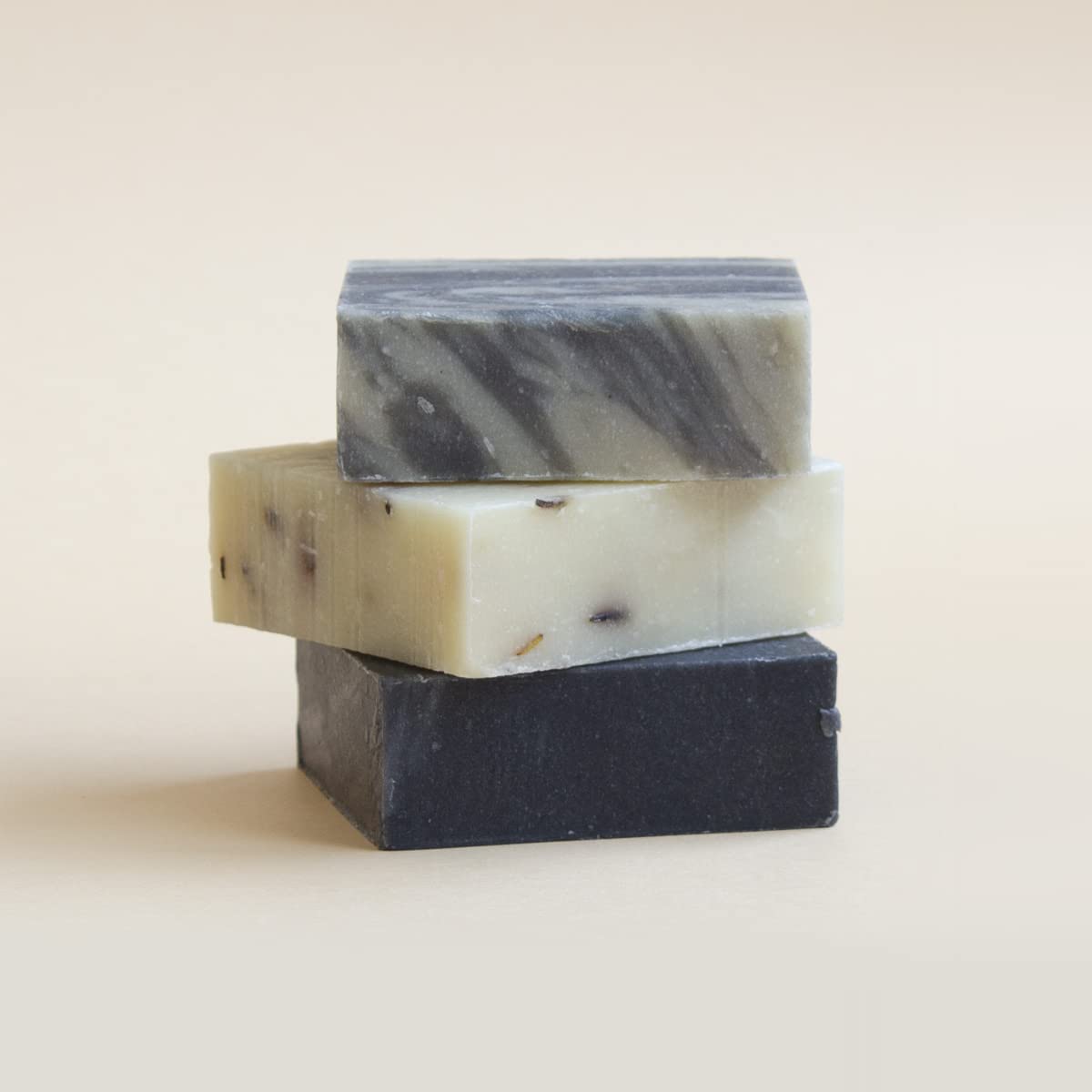 Labnatur Jabón Natural Barro del Mar Muerto Artesanal - Purificante - Elimina Impurezas y Suaviza - Con Aceites de Oliva y Coco - Vegano y Sin Aceite de Palma - Fabricado en España - 100 g — view 2