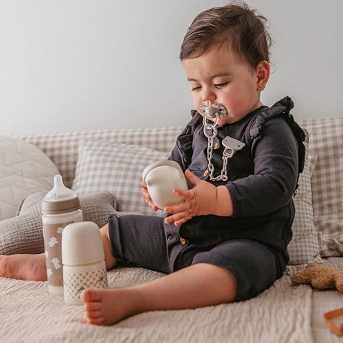 Miniatura 2 de Suavinex, Set Biberones Recién Nacido, Pack Regalo con: 2 x 270 ml Flujo Medio + 2 x 150 ml Flujo Lento + Chupete de 0 a 6 Meses, Tetinas Fisiológicas SX Pro de Silicona, 5 Pcs, +0M, Wild&Free Beige