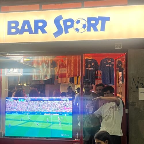 "CI CONOSCIAMO PERCH&Egrave; ASCOLTIAMO BAND DI MERDA" ep.183 live dal Bar Sport con Giulia Della Cioppa