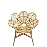 Conçu avec une structure en canne de rotin et un tressage en âme de rotin, ce fauteuil allie authenticité et robustesse