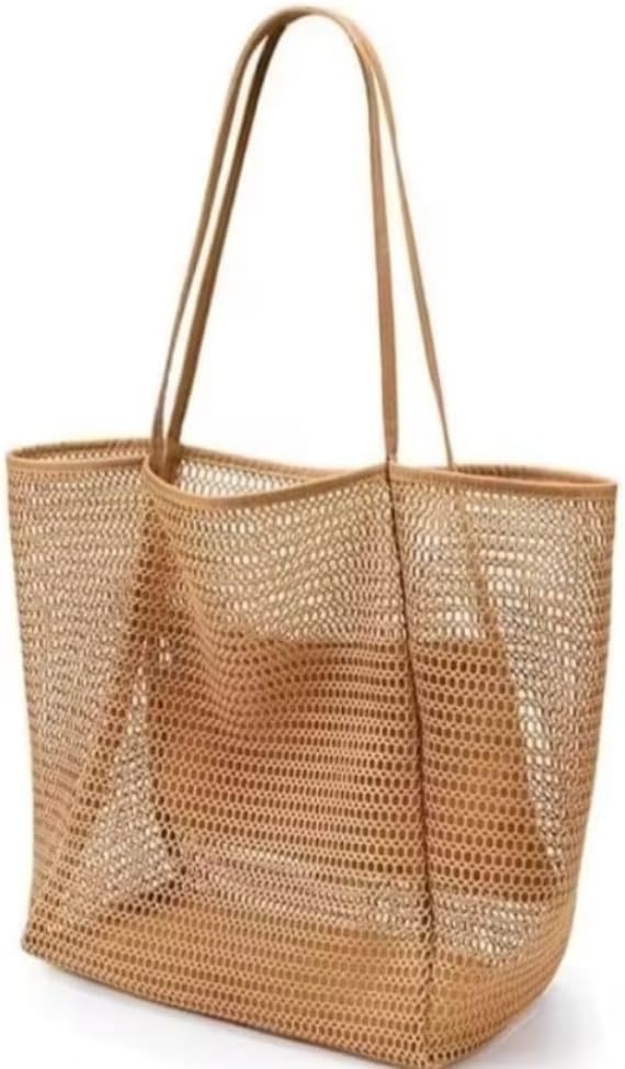 Bolsa de Praia em Palha Trançada, Bege, Estilo Elegante & Sofisticado, Design Vazado, 35x37x16cm, Alças Longas, Look ideal Verão & Sol