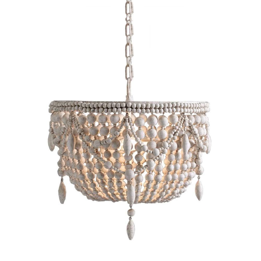 Lustre en perles de bois bohème pour illuminer une chambre de bébé