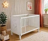 Baby Happy Bliss Lit bébé Paula 120x60 cm – Bois de hêtre Massif – 3 hauteurs réglables – Conforme à la Norme en 716 (Blanc avec Motif Ours)