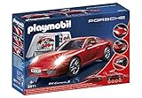 Der Porsche kann mit Frontschürze, Heckspoiler und roten Felgen getunt werden.