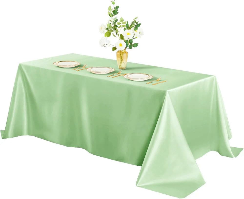 Nappe rectangulaire satin mariage champagne : décoration de table événementielle