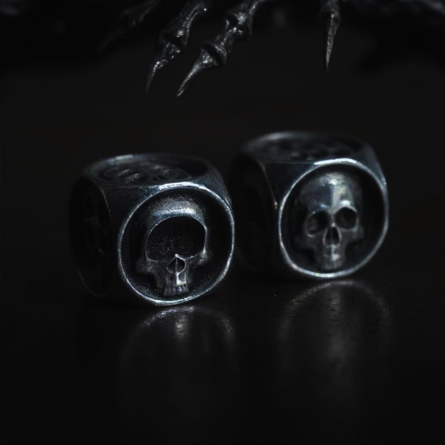 Mini Metal Dice Set, Unique D6 Tiny Zinc Alloy Dice Sets, Small Cool 6 Sided Pirates Dice Bulk, Micro Six Sided Gaming Dice (2pack) (Skull, 2)