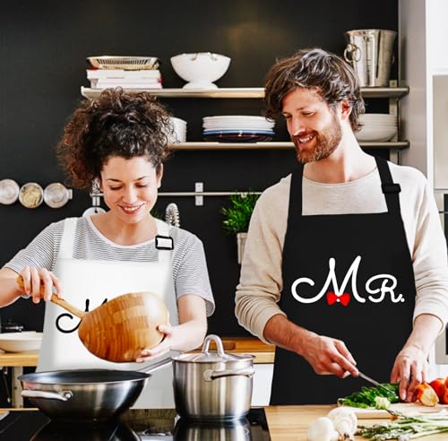 KAXAHHE Couples Apron 2 Pack Set, Mr. & Mrs. Aprons for Men Women with Pockets, Kitchen Cooking Aprons Wedding Anniversary Bridal Shower Engagement Valentine's Day Gift