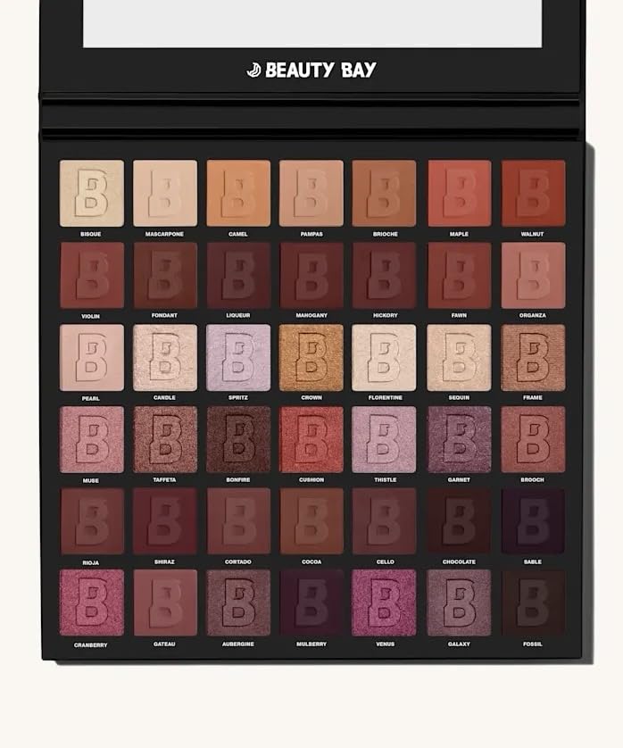 Beauty Bay eyeshadow palette contains 42 gorgeous and unique colors (RICH)