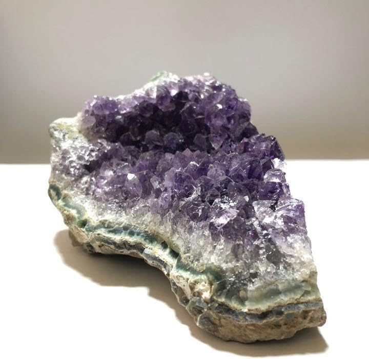 M1641アメジストクラスター3.6Kg天然石 原石N50202-C 超美紫ハイパワー