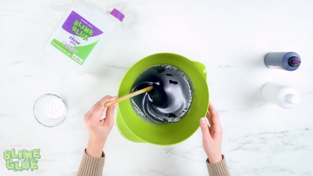 Watch Maddie Rae Slime Glue on Amazon Live