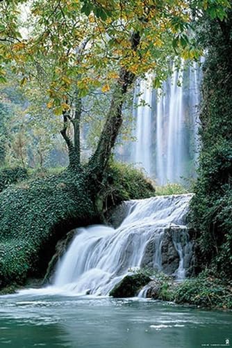 Erik® - Poster Chute d'eau et Monastère de Pierre - Papier Glacé - 91x61cm