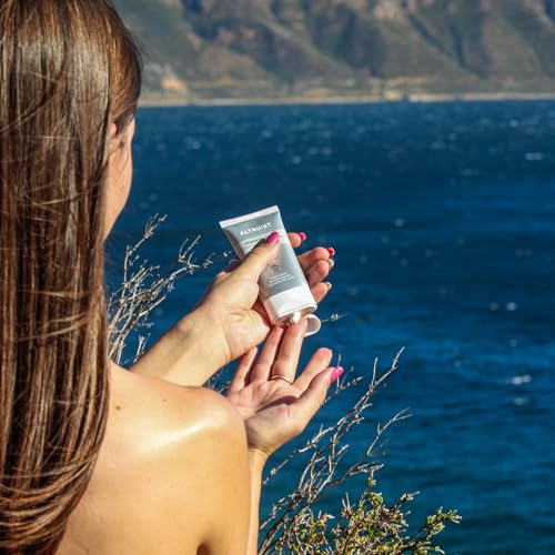 Altruist dermatológico Fluido protector solar FPS 30, protección UV diaria para el rostro, no graso, sin perfume, vitamina E, resistente al agua, para piel sensible, tamaño viaje 50 ml