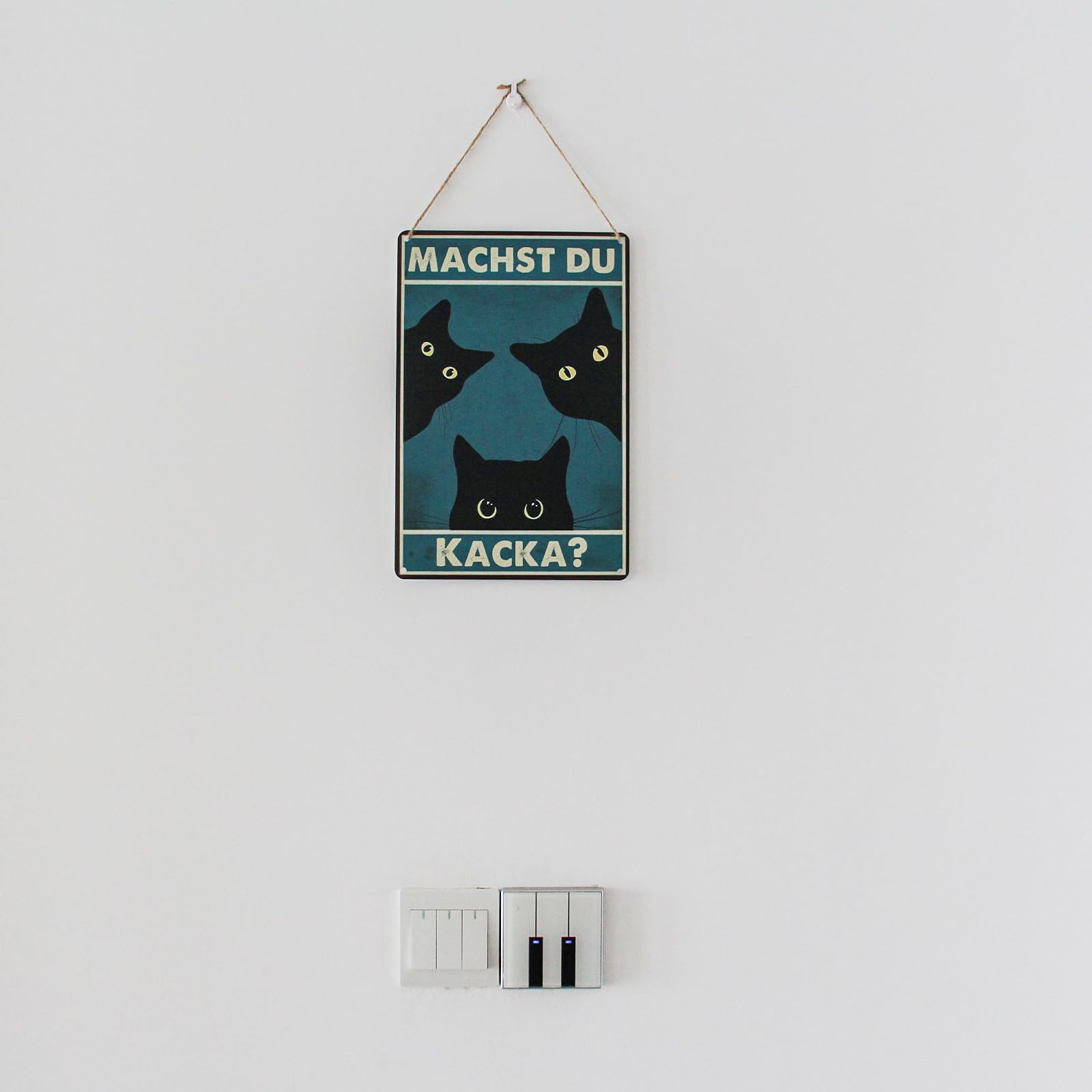 Targa Metallica Divertente Con Gatto - Sei Sulla Tazza? Decorazione Da Parete Bagno 20x30 Cm