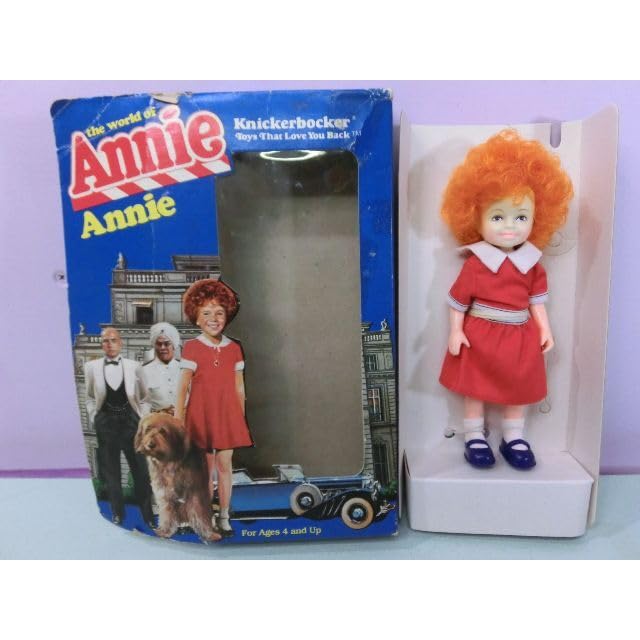 Annieミュージカルアニー80sビンテージフィギュアドール︎ロケット付き 