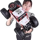 Frequenza 2,4 GHz: l'auto telecomandata utilizza la tecnologia wireless a 2,4 GHz per ottenere una lunga distanza di controllo e una forte capacità anti-interferenza, consentendo a più auto di giocare contemporaneamente senza interferenze di segnale.