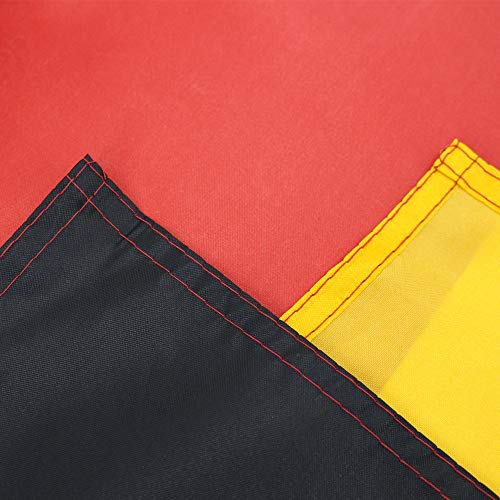 XXL Deutschland Flagge Groß 240 x 150 cm Deutscher Unterstützer Flaggen UV Fade Resistant mit Messingösen für Fußballspiele Sportereignisse Balkon Garten Draußen und Drinnen Dekoration Fähnchen