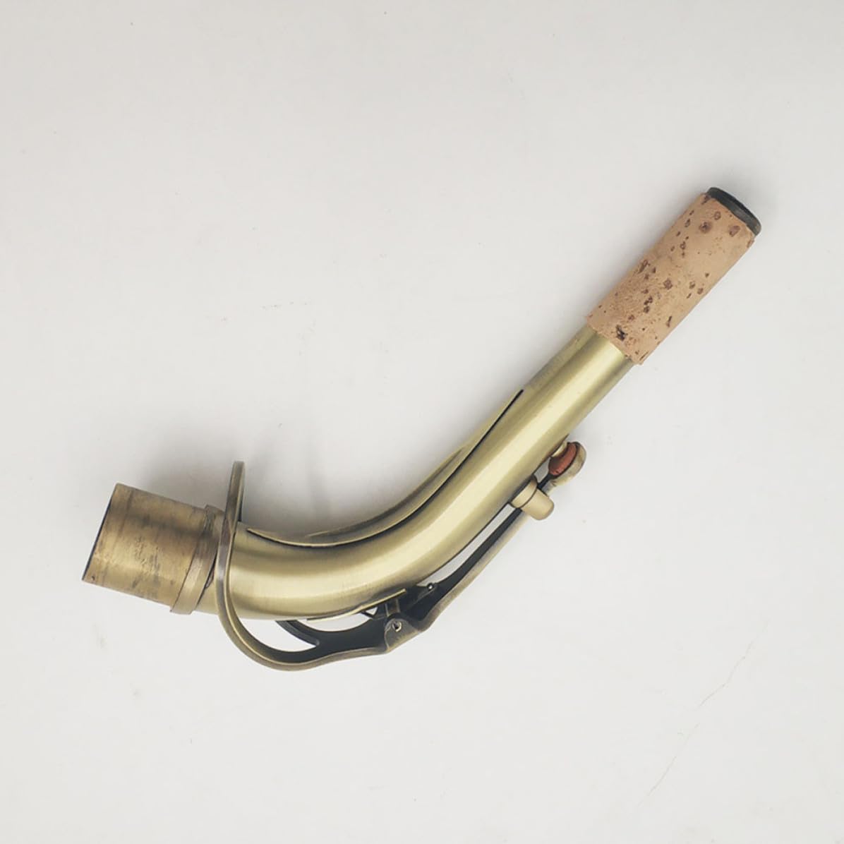 VOSAREA Saxophon Praktisches Zubehör 24,5mm Durchmesser Messing Biegungshals Wasserfest mit Antikem Elegantem Design für Altsaxophon