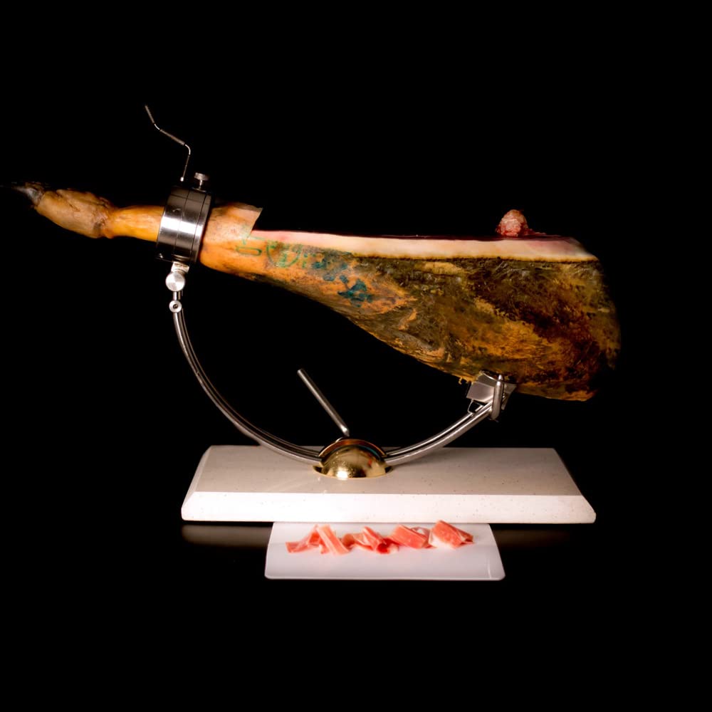 Jamón Ibérico de Bellota 100% Ibérico, Pata Negra, 8-8,5 kg, con Chorizo o Salchichón de Bellota y Cuña de Queso de Oveja y miel natural de encina de regalo, Marca Guiju.Certificado brida negra.