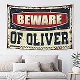 Abipuir Tapiz divertido para decoración de habitación de niños y adolescentes, cuidado con Oliver, para decoración de cueva de bar (tamaño: 75 x 100 cm)