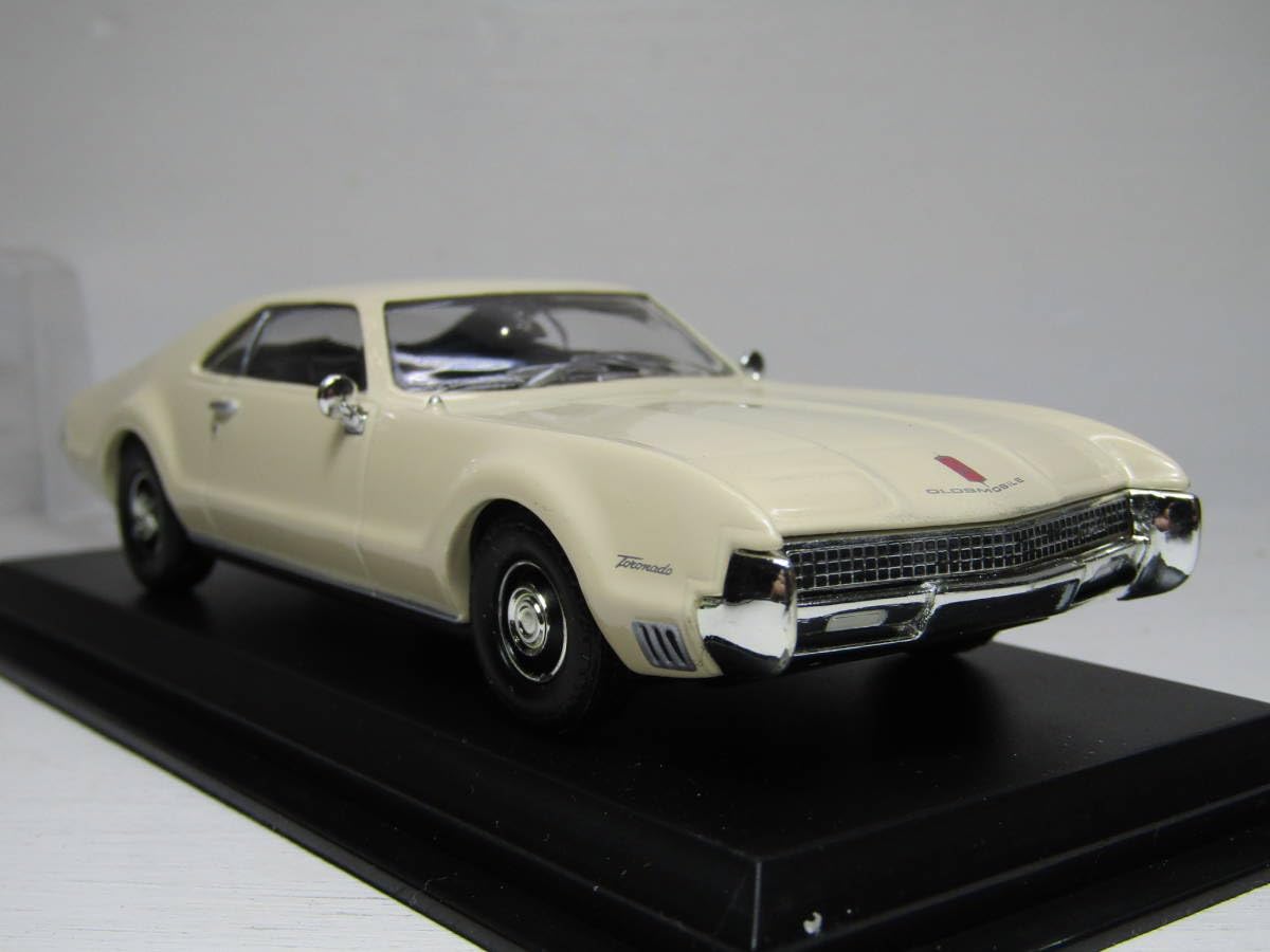 オールズモービル アメ車TORNADO 太陽 日本製ブリキ美車27cm値下です