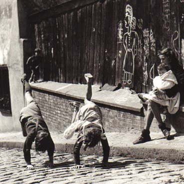 Amazon.co.jp: ポスター イジス トレネ袋小路 1949年 : ホーム＆キッチン