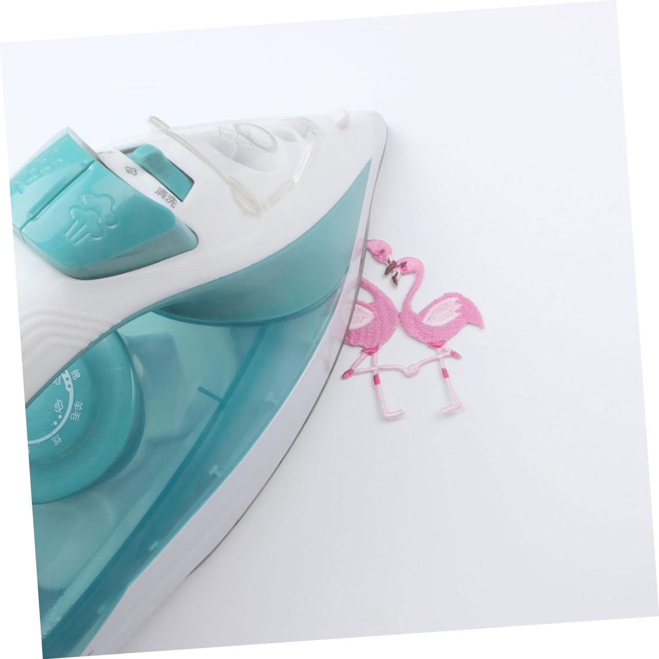 HOMSFOU 5 Set Toppe Termoadesive Flamingo Per Abbigliamento Da Toppe Ricamate Per Cucire Borse Adesivi Lavabili Per Tessuti Decorativi 10 Pezzi * 5