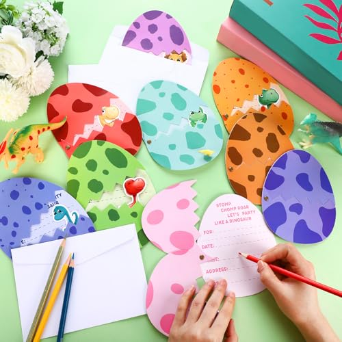 Tarjetas de invitación de dinosaurio para celebrar los cumpleaños infantiles más alegres 3