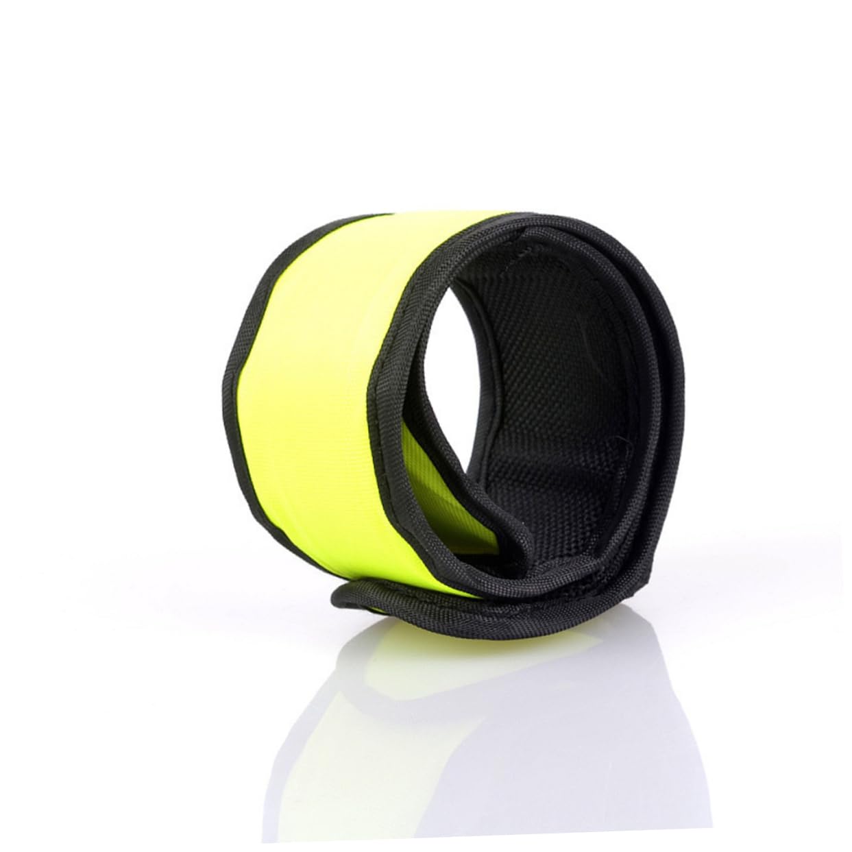 ibasenice Bracciali LED Luminosi per Sicurezza Notturna Braccialetti Ricaricabili per Corsa Camminata E Escursionismo Giallo 4 * 2
