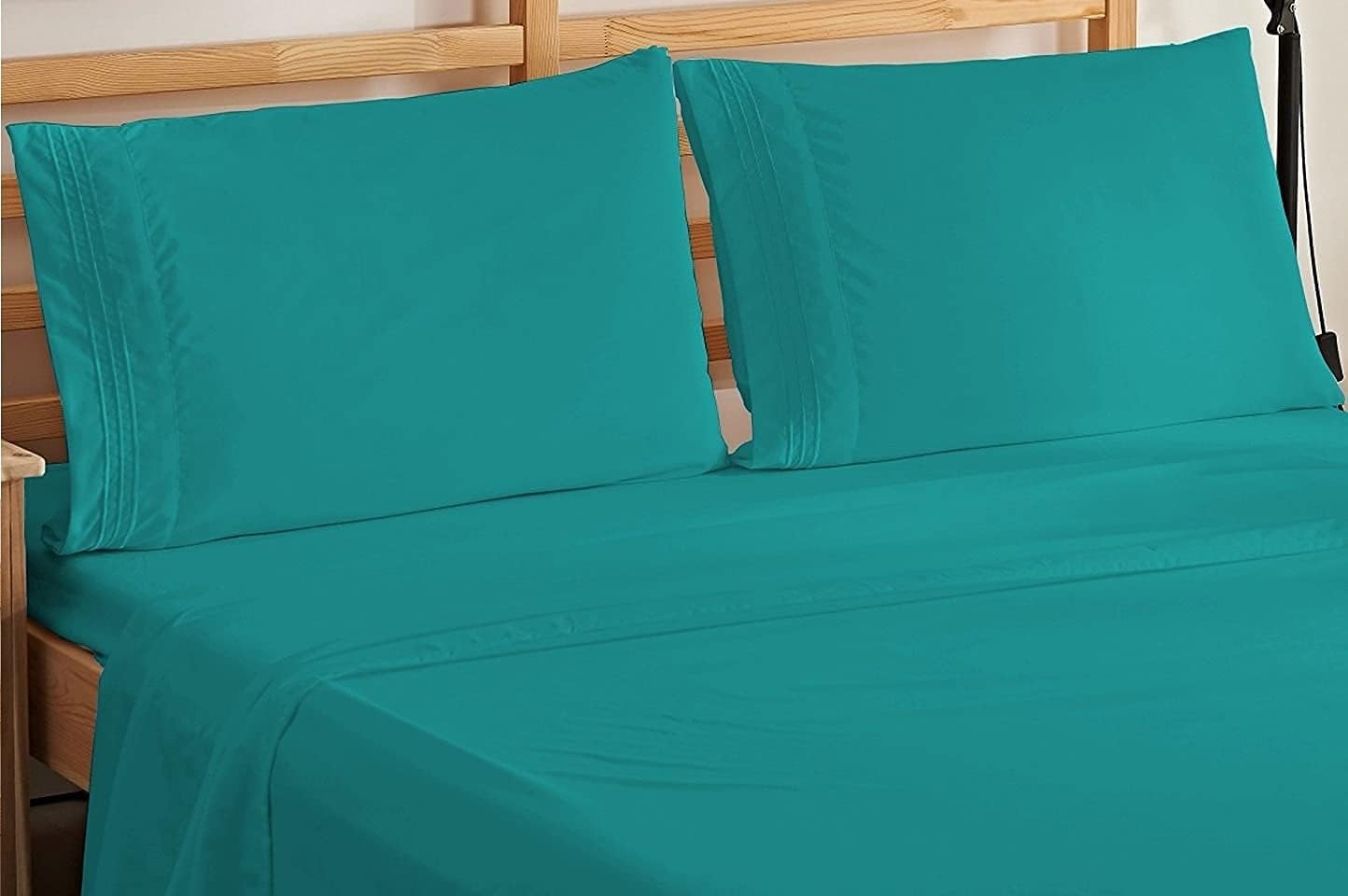 Elegant Comfort Bedding Luxury 4-Piece Bed Sheet Set 1500 Premier Hotel Quality Wrinkle Free with Deep Pockets, Queen, Turquoise