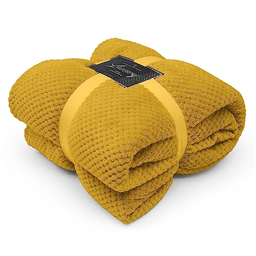 GC GAVENO CAVAILIA Waffle Throws For Sofas, Lightweight Soft Sherpa Fleece Blanket For Bed Settee, Thermal Warm & Cosy Double Bed Blanket Throw, 150x200 Cm Ochre