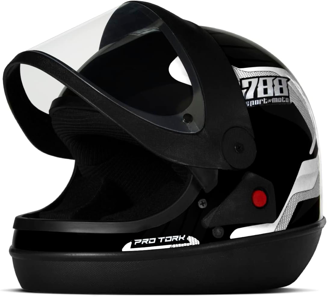 Capacete visto de lado com fundo branco liso. Capacete visto de lado com fundo branco liso.