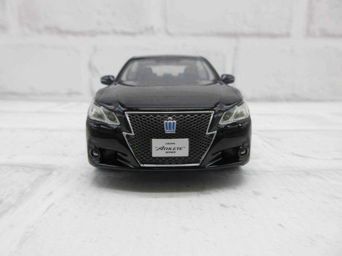 1/30トヨタ クラウン アスリート ブラック 210系 前期 TOYOTA CROWN