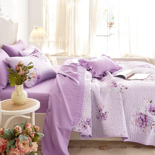 Wake In Cloud - Shabby Chic Quilt Set, Floral Coquette Cottagecore Farmhouse Vintage Flowers, for Women Teen Girls, Reversible Lightweight Bedspread Coverlet, 3 Pieces, Purple, Queen/Full Size by Wake In Cloud - Used condition - Image 5
