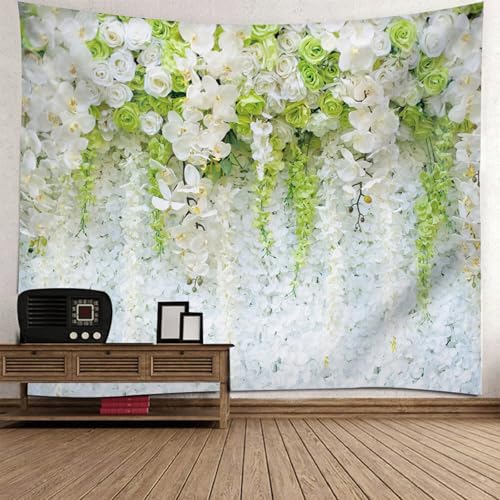Tenture murale petite fleurie pour creer une ambiance cosy dans une chambre d'adulte