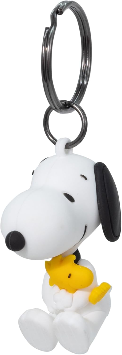 Plasticolor 004630R01 Peanuts Snoopy Holding Woodstock 3-Dimensional PVC Key Chain - Image 2
